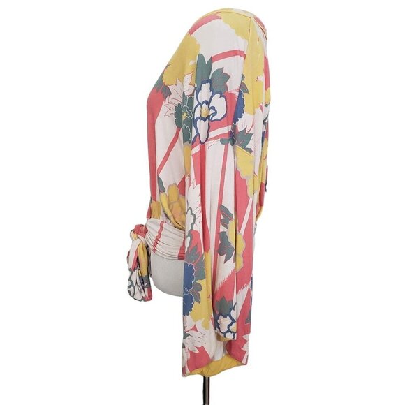 Free People Thats a Wrap Blouse Floral V Neck Crop Shirt Womens Size Medium - Picture 4 of 11